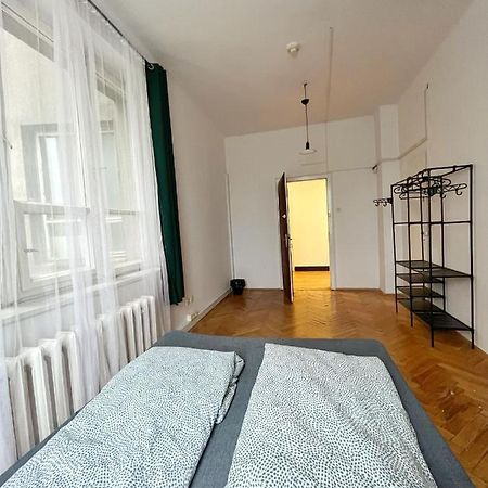 Nice View Rooms In Old Town Краков Экстерьер фото