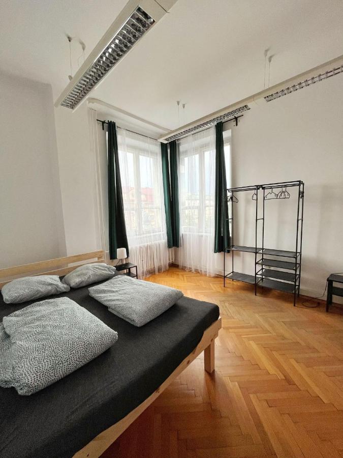 Nice View Rooms In Old Town Краков Экстерьер фото